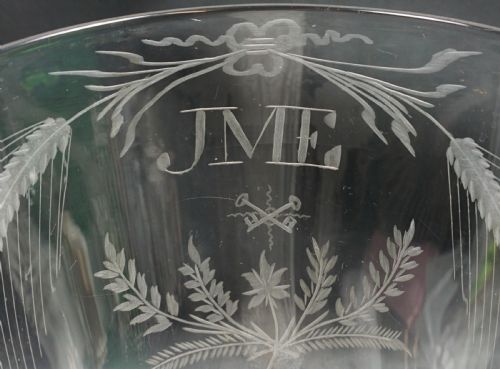 A LARGE CRYSTAL GLASS SERVING RUMMER ENGRAVED WITH HOPS BARLEY ENGLISH C1820 - ADDITIONAL PHOTO 1
