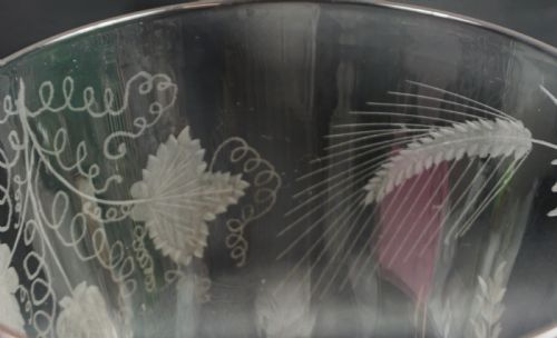 A LARGE CRYSTAL GLASS SERVING RUMMER ENGRAVED WITH HOPS BARLEY ENGLISH C1820 - ADDITIONAL PHOTO 2