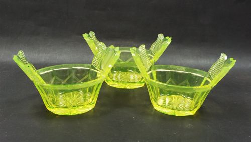 A URANIUM GLASS DISH BOHEMIA C1820 NO UV IN THIS PICTURE JUST NATURAL LIGHT - ADDITIONAL PHOTO 2