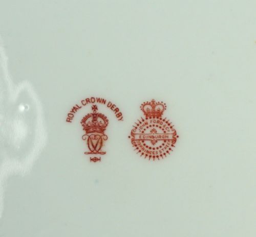 A PAIR OF ROYAL CROWN DERBY CABINET PLATES MADE FOR JOHN FORD EDINBURGH 1901 - ADDITIONAL PHOTO 1