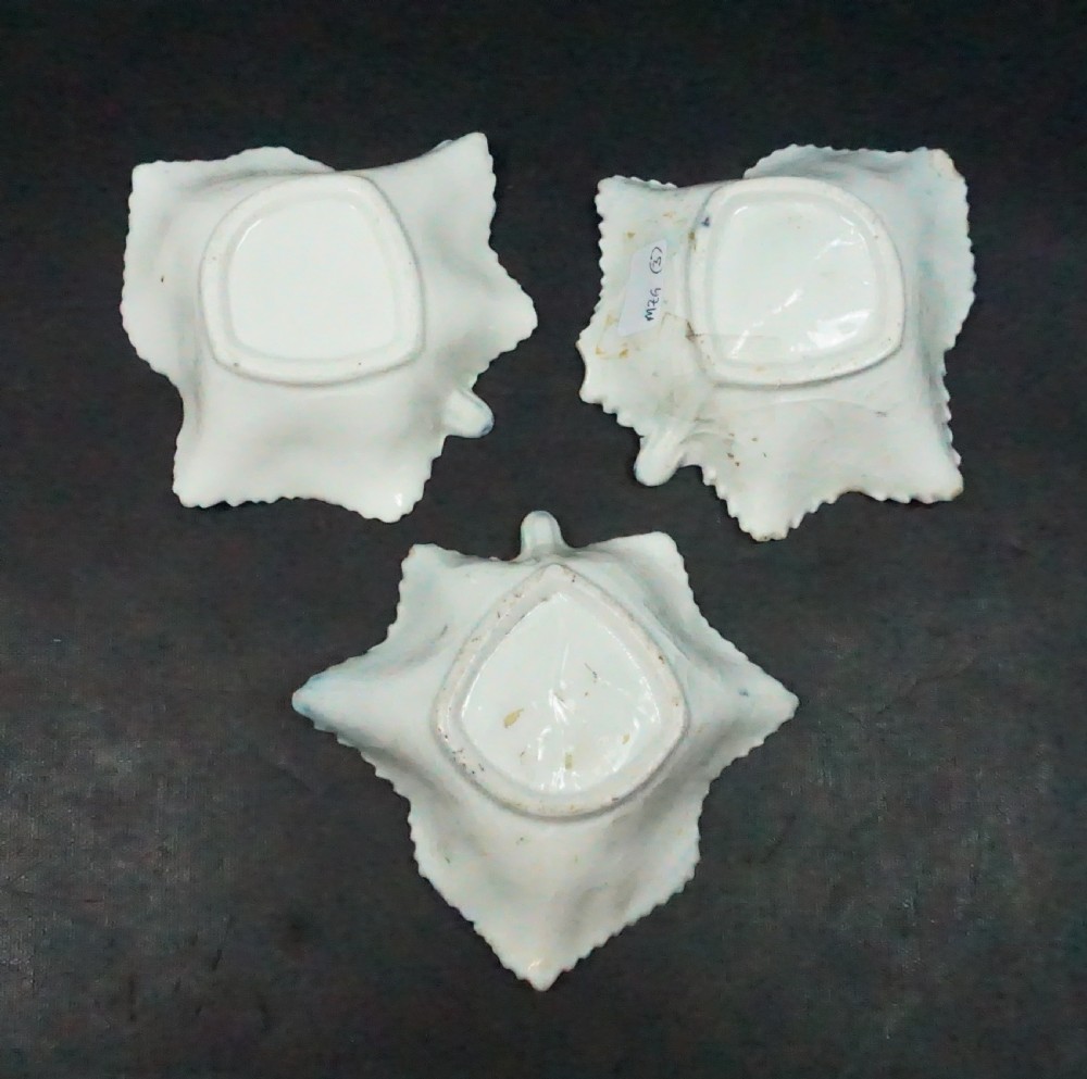 A set of three leaf-shaped blue and white Caughley porcelain pickle dishes featuring transfer-printed scenes of fishermen and cormorants. View II