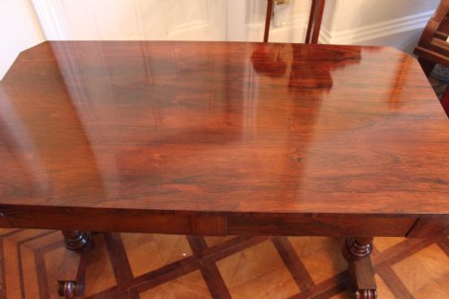 A FINE QUALITY WILLIAM IV PERIOD ROSEWOOD LIBRARY TABLE - ADDITIONAL PHOTO 8