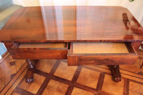 A FINE QUALITY WILLIAM IV PERIOD ROSEWOOD LIBRARY TABLE - ADDITIONAL PHOTO 2