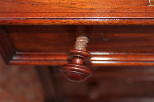VICTORIAN MAHOGANY PARTNERS DESK ATTRIBUTED TO T WILLSON OF LONDON - ADDITIONAL PHOTO 8