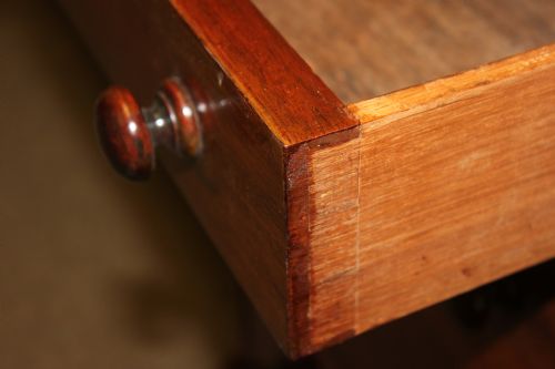 A VICTORIAN MAHOGANY PEDESTAL PARTNERS DESK - ADDITIONAL PHOTO 7