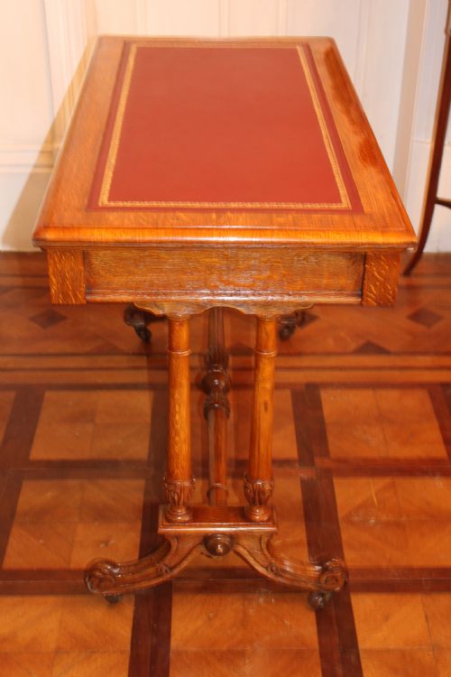 A FINE QUALITY GOLDEN OAK TWODRAWER LIBRARY TABLE BY EDWARDS ROBERTS - ADDITIONAL PHOTO 8