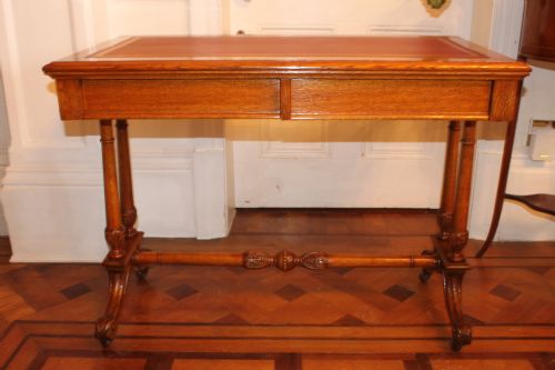 A FINE QUALITY GOLDEN OAK TWODRAWER LIBRARY TABLE BY EDWARDS ROBERTS - ADDITIONAL PHOTO 11