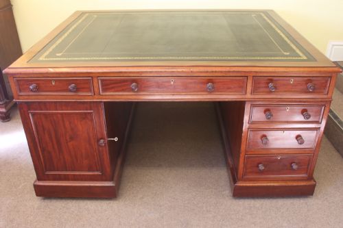 VICTORIAN MAHOGANY PEDESTAL 12 DRAWER PARTNERS DESK - ADDITIONAL PHOTO 1