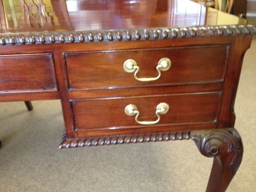 CHIPPENDALE STYLE MAHOGANY PARTNERS DESKLIBRARY TABLE - ADDITIONAL PHOTO 5