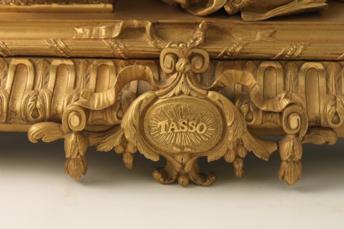 A FINE QUALITY EARLY 19TH CENTURY ORMOLU CLOCK - ADDITIONAL PHOTO 1