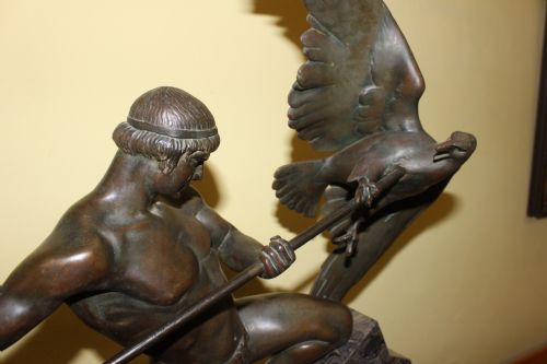 AN EARLY 20TH CENTURY ART DECO SPELTER FIGURE - ADDITIONAL PHOTO 2