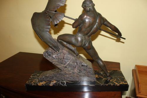 AN EARLY 20TH CENTURY ART DECO SPELTER FIGURE - ADDITIONAL PHOTO 4