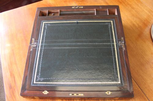 A VICTORIAN ROSEWOOD AND BRASS BOUND WRITING SLOPE - ADDITIONAL PHOTO 4