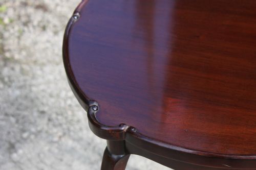 AN EDWARDIAN MAHOGANY OCCASIONAL TABLE - ADDITIONAL PHOTO 2