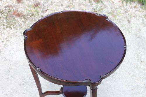 AN EDWARDIAN MAHOGANY OCCASIONAL TABLE - ADDITIONAL PHOTO 5