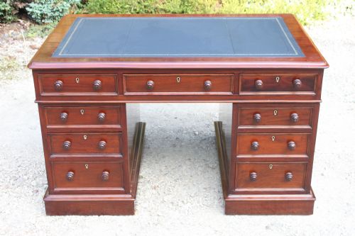 english victorian mahogany 9drawer pedestal desk - CATEGORY: ANTIQUE DESKS - DATED 1850