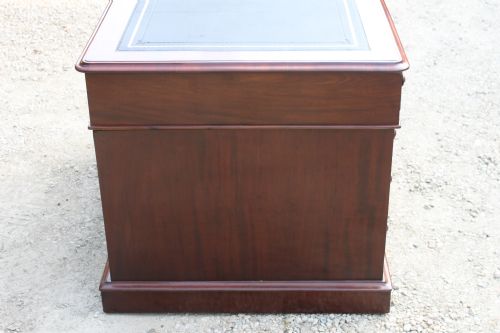 ENGLISH VICTORIAN MAHOGANY 9DRAWER PEDESTAL DESK - ADDITIONAL PHOTO 3