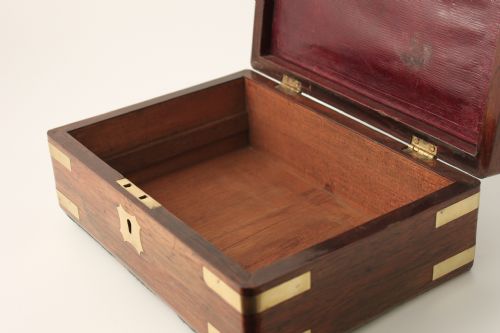 VICTORIAN BRASS BOUND FITTED WRITING BOX - ADDITIONAL PHOTO 7