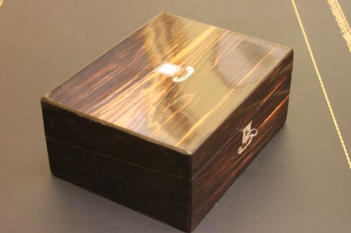 VICTORIAN COROMANDEL AND MOTHER OF PEARL INLAID WRITING SLOPE - ADDITIONAL PHOTO 3