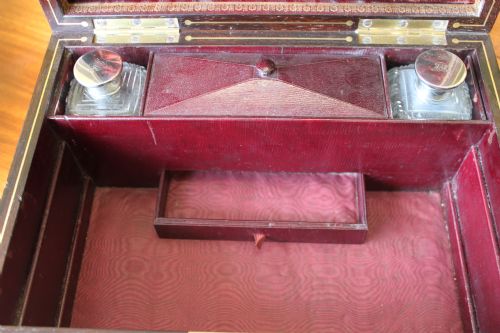 REGENCY PERIOD ROSEWOOD AND BRASS INLAID LADY'S VANITY CASE - ADDITIONAL PHOTO 9
