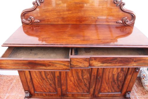 A VICTORIAN CURL MAHOGANY THREE DOOR CHIFFONIER - ADDITIONAL PHOTO 2