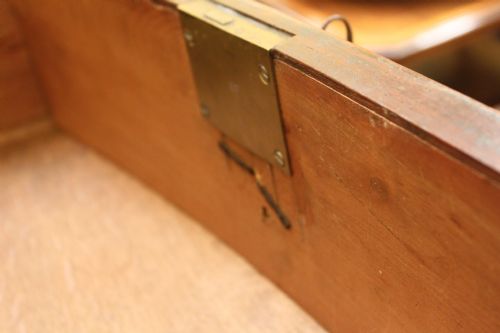REGENCY MAHOGANY BOW FRONT CHEST - ADDITIONAL PHOTO 4