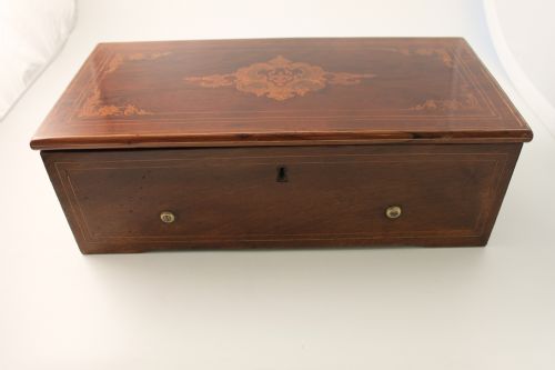 a musical box by nicole frere - CATEGORY: ANTIQUE BOXES - DATED 1800