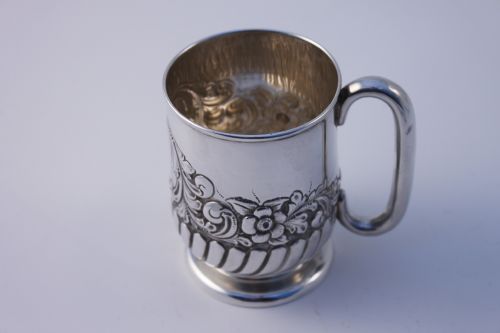 an edwardian hallmarked silver christening cup - CATEGORY: ANTIQUE SILVER - DATED 1900