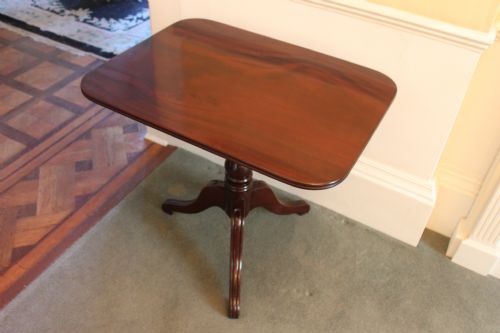 A LOVELY GEORGE III MAHOGANY SNAP TOP TABLE - ADDITIONAL PHOTO 4