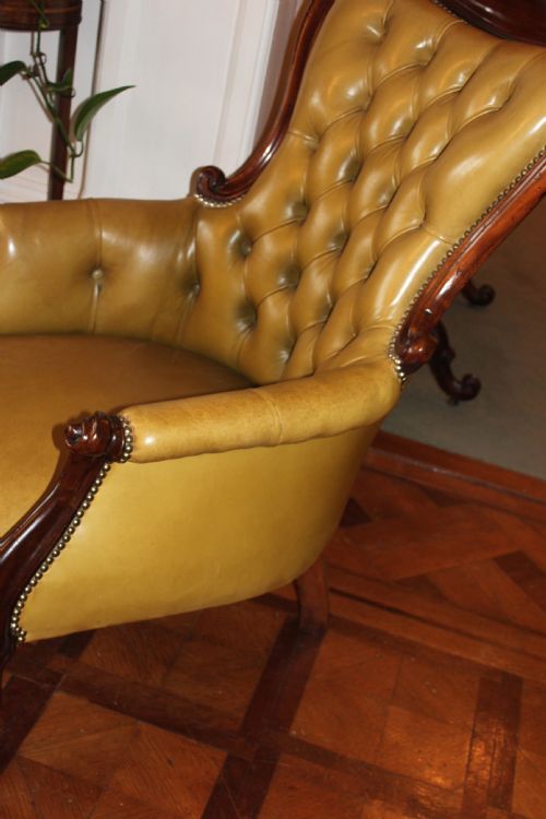 A VICTORIAN MAHOGANY GENTLEMAN'S ARMCHAIR - ADDITIONAL PHOTO 7