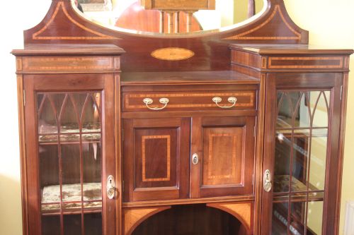 A LATE 19TH CENTURY SHERATON REVIVAL SIDE CABINET - ADDITIONAL PHOTO 3