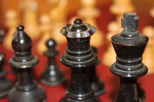 STAUNTON PATTERN CHESS SET - ADDITIONAL PHOTO 4