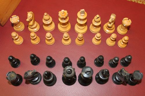 STAUNTON PATTERN CHESS SET - ADDITIONAL PHOTO 5