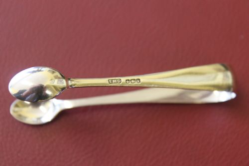 HALLMARKED SILVER SUGAR TONGS - ADDITIONAL PHOTO 1
