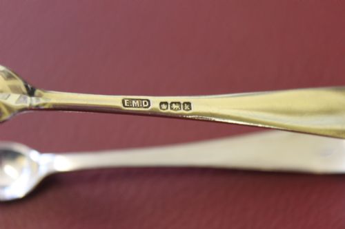 HALLMARKED SILVER SUGAR TONGS - ADDITIONAL PHOTO 3