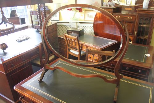 A LATE 19TH EARLY 20TH CENTURY MAHOGANY OVAL DRESSING TABLE MIRROR - ADDITIONAL PHOTO 6