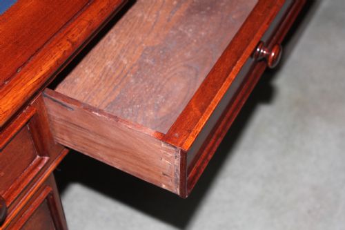 LARGE VICTORIAN MAHOGANY PARTNERS DESK - ADDITIONAL PHOTO 9