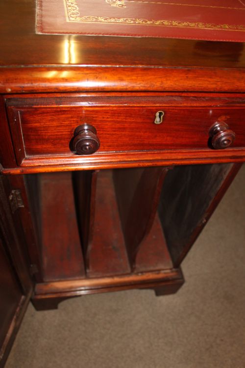 A VICTORIAN MAHOGANY PARTNERS DESK - ADDITIONAL PHOTO 6