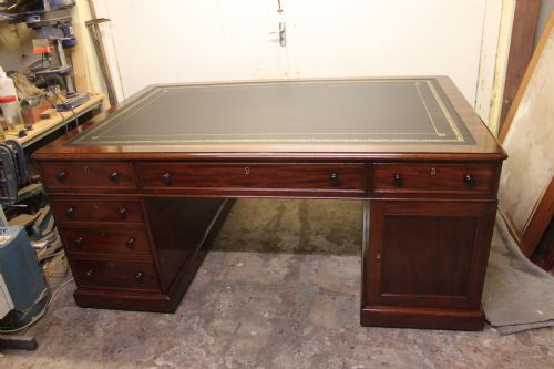 partners desk by edwards roberts - CATEGORY: ANTIQUE DESKS - DATED 1860