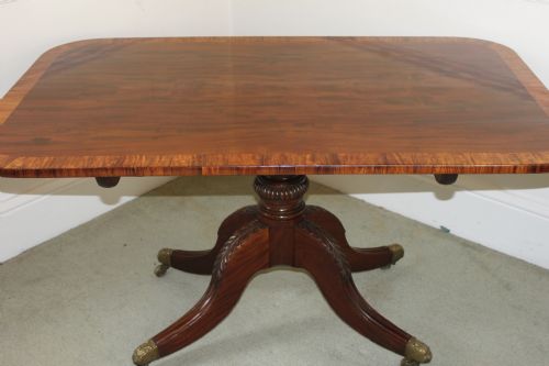 A SUPERB AND IMPRESSIVE MAHOGANY AND CROSSBANDED REGENCY PERIOD BREAKFAST TABLE - ADDITIONAL PHOTO 1