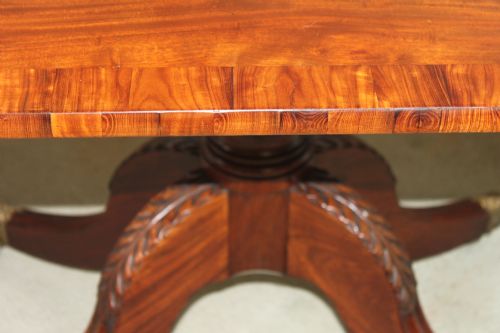 A SUPERB AND IMPRESSIVE MAHOGANY AND CROSSBANDED REGENCY PERIOD BREAKFAST TABLE - ADDITIONAL PHOTO 2