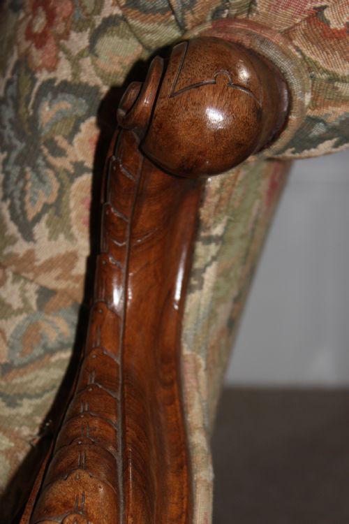 VICTORIAN WALNUT CHESTERFIELD SETTEE - ADDITIONAL PHOTO 5