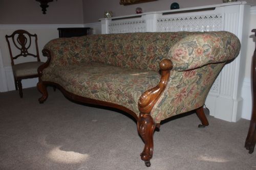VICTORIAN WALNUT CHESTERFIELD SETTEE - ADDITIONAL PHOTO 8