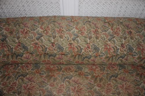 VICTORIAN WALNUT CHESTERFIELD SETTEE - ADDITIONAL PHOTO 14