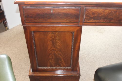 A FINE 19TH CENTURY REGENCY PERIOD MAHOGANY PEDESTAL PARTNERS DESK - ADDITIONAL PHOTO 8