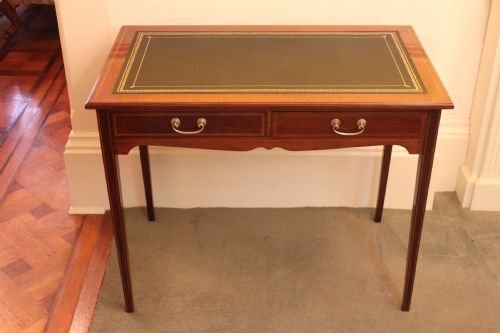 A LATE 19THEARLY 20TH CENTURY INLAID TWO DRAWER WRITING TABLE - ADDITIONAL PHOTO 1