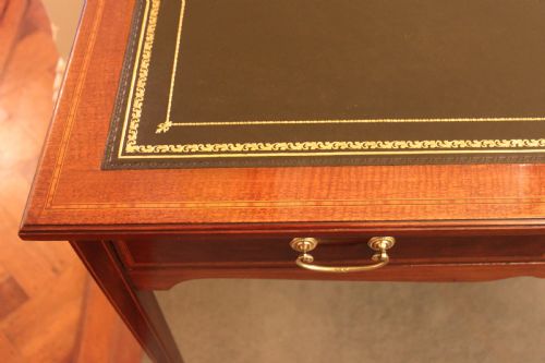 A LATE 19THEARLY 20TH CENTURY INLAID TWO DRAWER WRITING TABLE - ADDITIONAL PHOTO 2