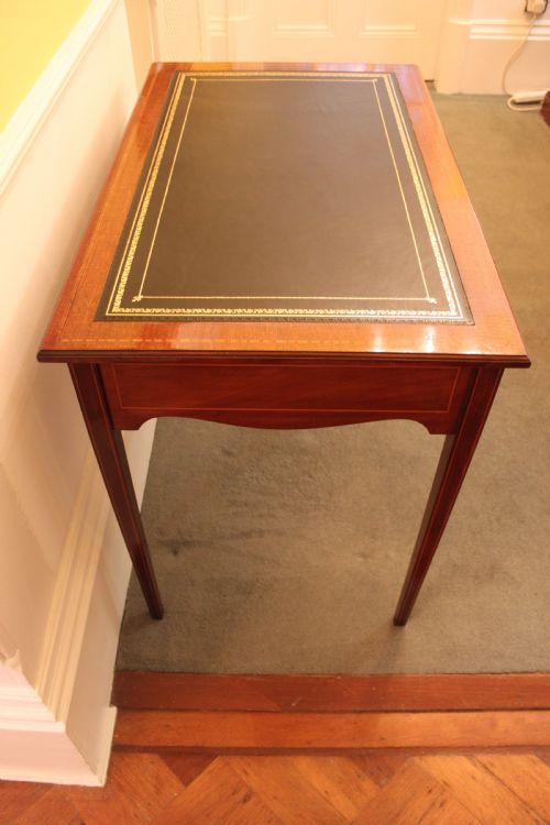 A LATE 19THEARLY 20TH CENTURY INLAID TWO DRAWER WRITING TABLE - ADDITIONAL PHOTO 4