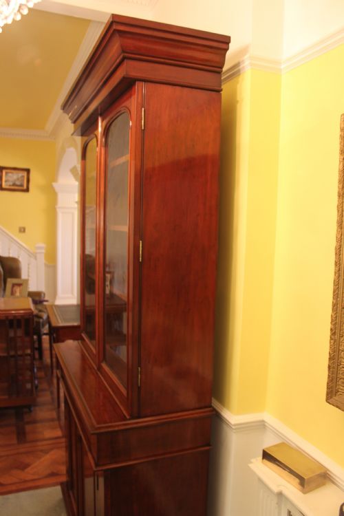 VICTORIAN MAHOGANY TWO DOOR BOOKCASE ON CUPBOARD - ADDITIONAL PHOTO 7