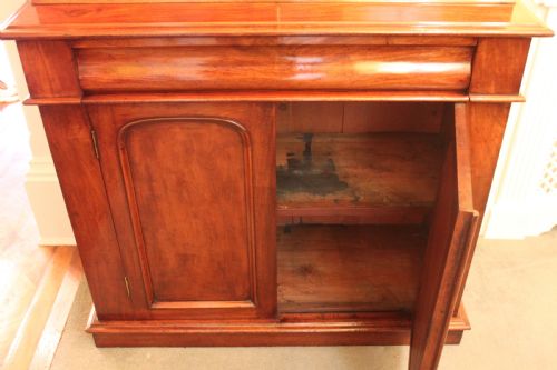 VICTORIAN MAHOGANY TWO DOOR BOOKCASE ON CUPBOARD - ADDITIONAL PHOTO 8